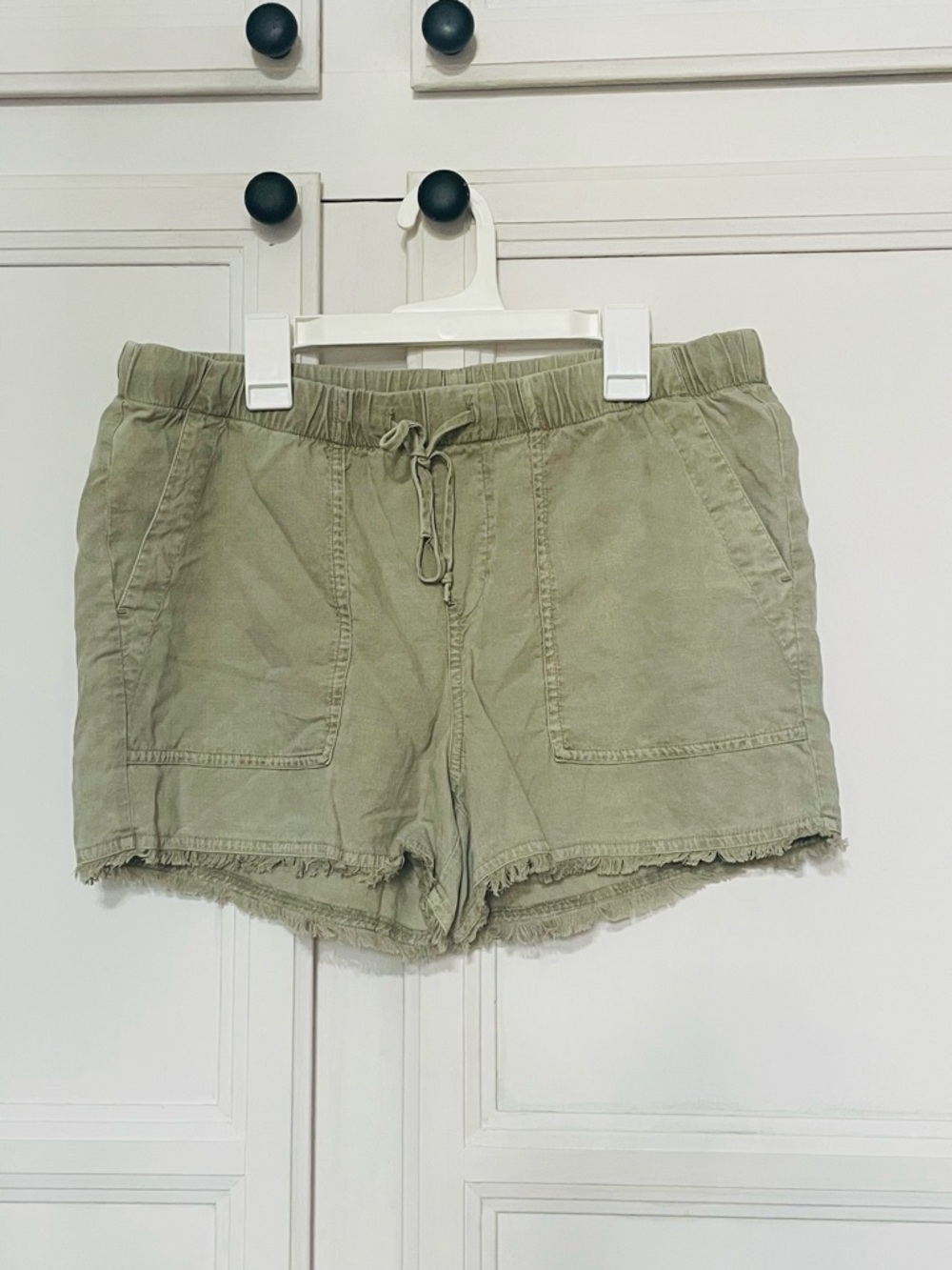 Anthropologie Cloth & Stone Raw Hem Drawstring Shorts‎ Size S - Picture 2 of 5